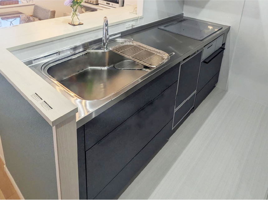 ●木目とネイビーカラーが織りなす、スタイ･･･