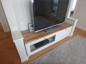無垢材のテレビボード
